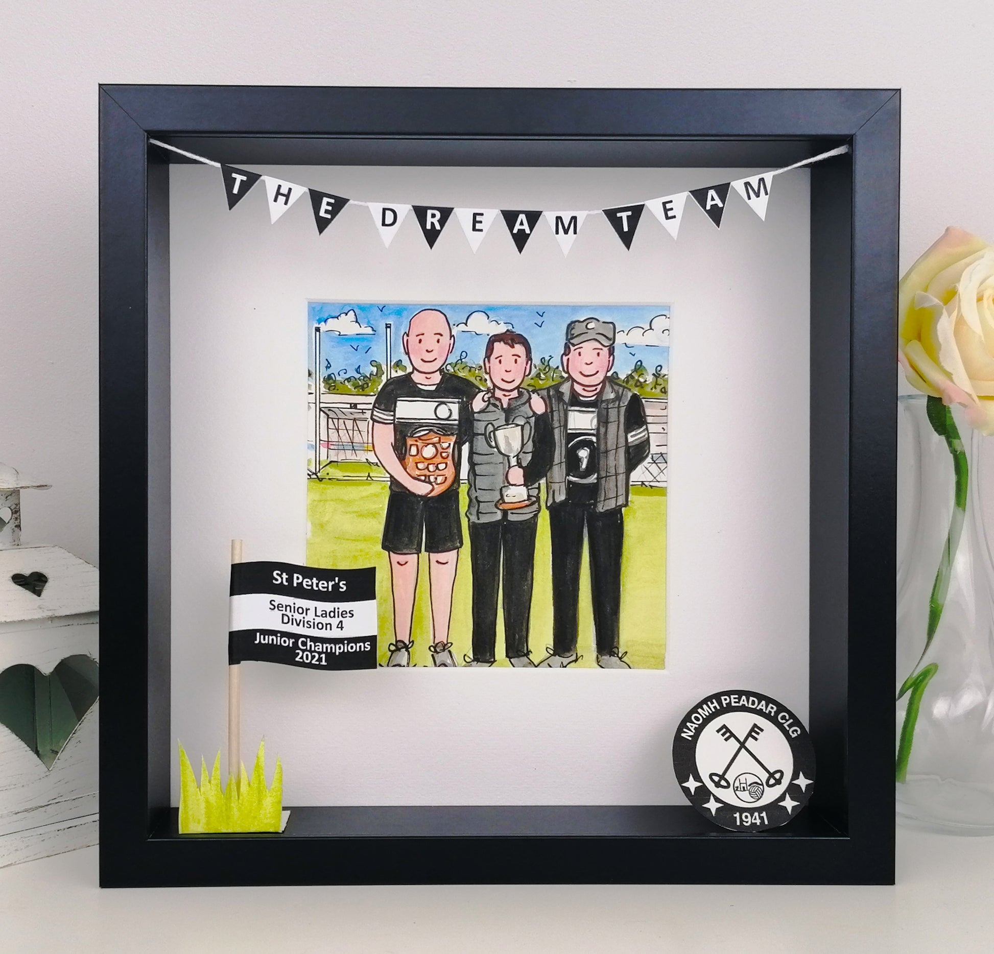 Black box frame with Coachesz and players illustraton 